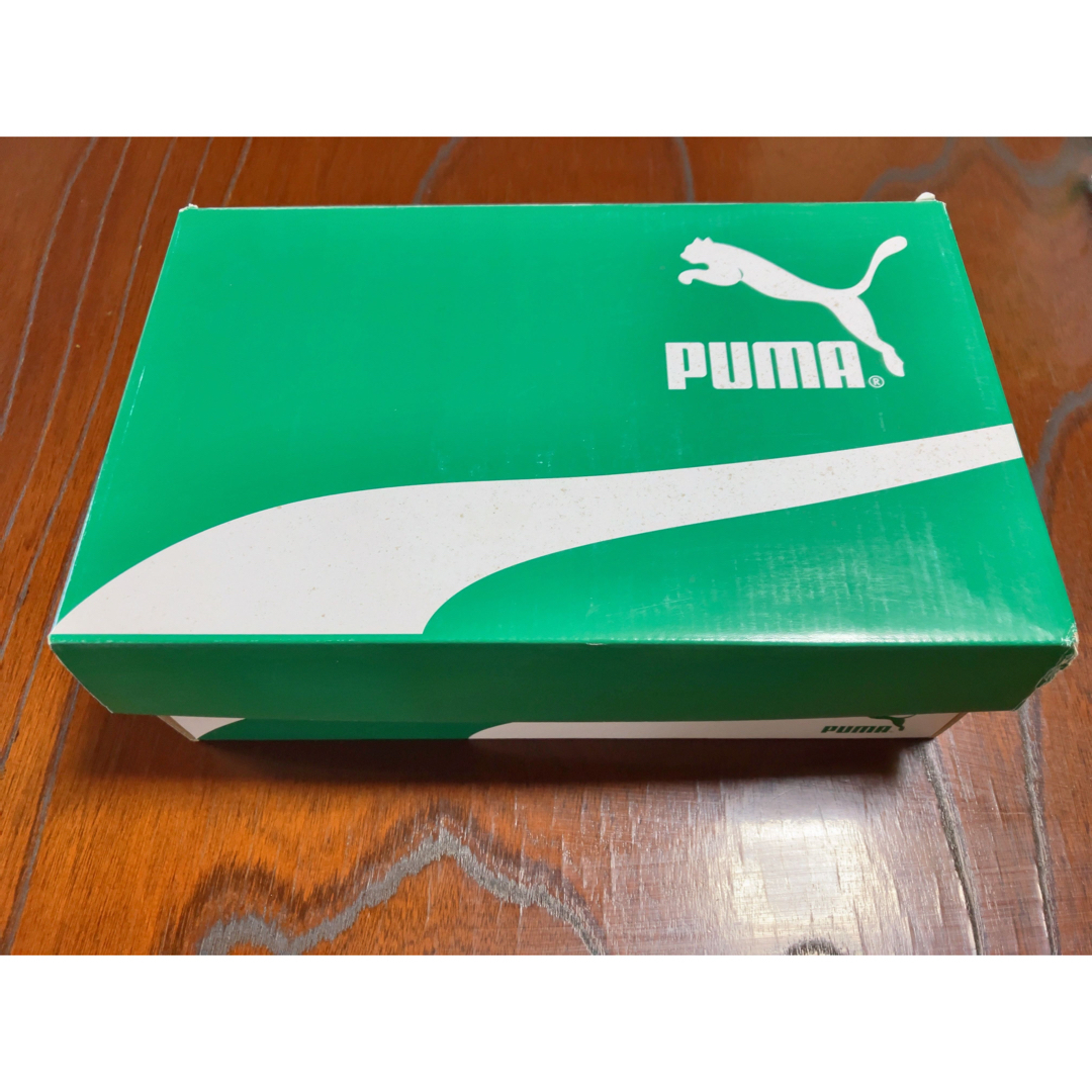 PUMA(プーマ)の525）【PUMA】ロースニーカー23cm白・合皮（ほつれ汚れ感有り・中古） レディースの靴/シューズ(スニーカー)の商品写真