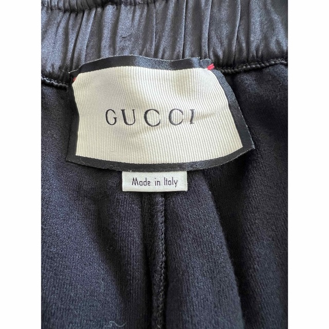 Gucci(グッチ)のGUCCI グッチ　ショートパンツ　黒 レディースのパンツ(ショートパンツ)の商品写真