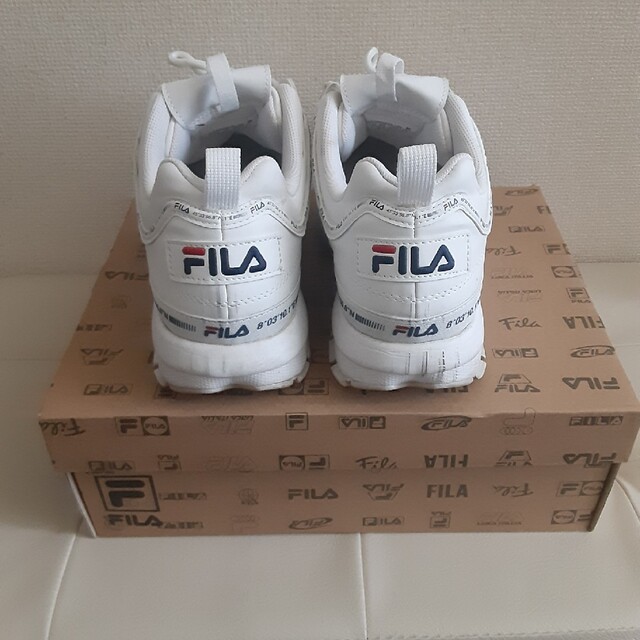 FILA(フィラ)の最終値下げFILA　ディスラプター2限定モデル メンズの靴/シューズ(スニーカー)の商品写真