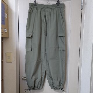 ジーユー(GU)のGU カーゴプルオンパンツ(丈標準67㎝～71㎝) /57 OLIVE/XL(ワークパンツ/カーゴパンツ)