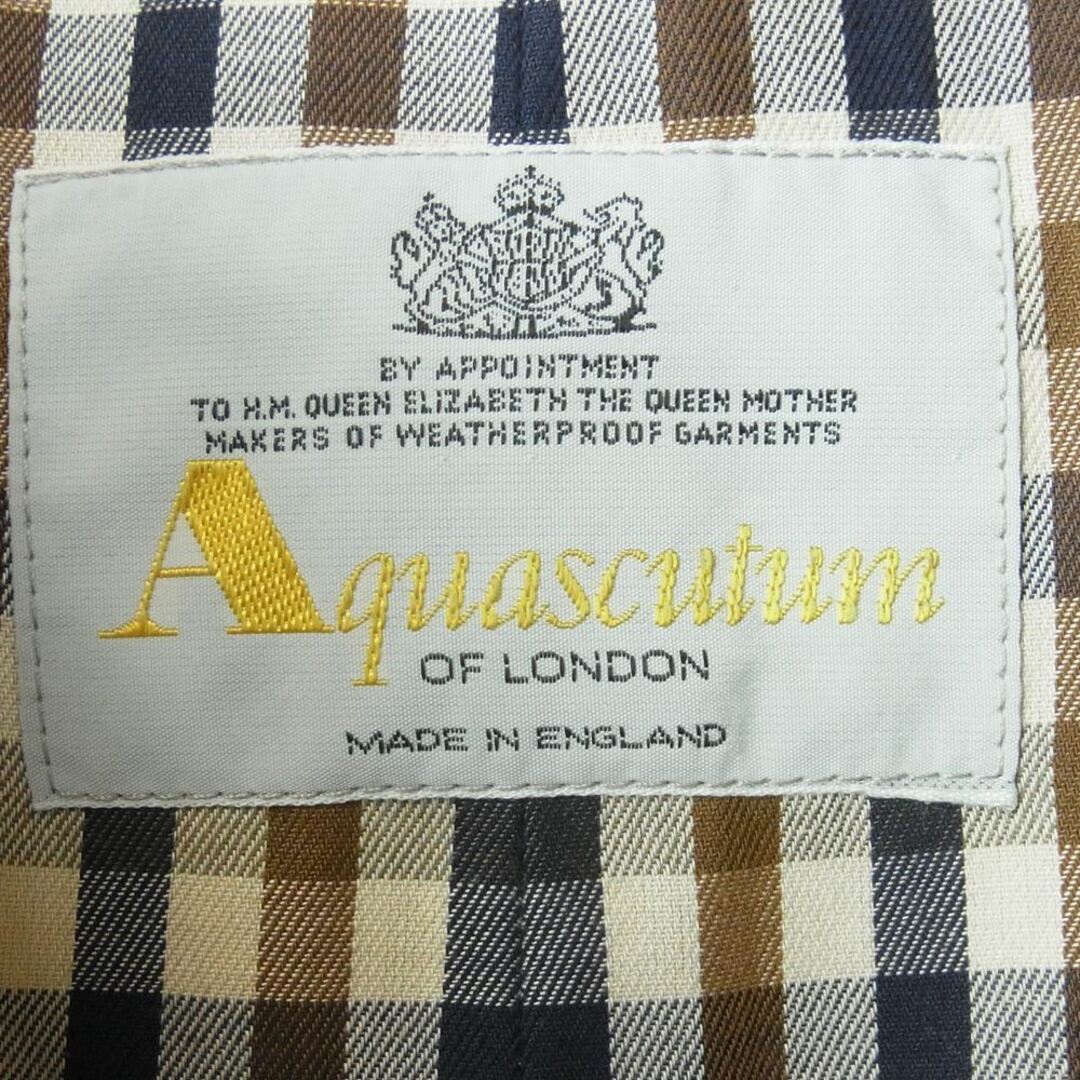 AQUA SCUTUM(アクアスキュータム)のAquascutum アクアスキュータム 英国製 裏地チェック ステンカラー コート コットン ベージュ系 サイズ表記なし【美品】【中古】 メンズのジャケット/アウター(ステンカラーコート)の商品写真