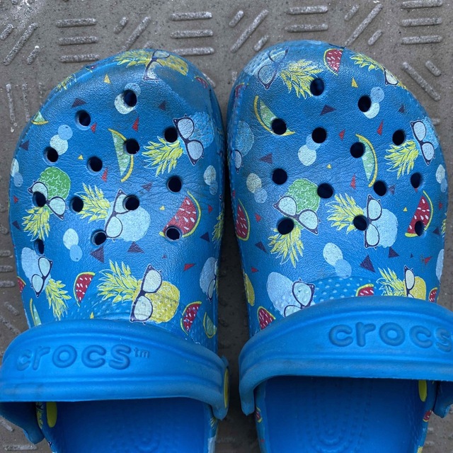 crocs Crocs クロックス サイズ12 13 約19cm サンダル 中古 送料込みの通販 by Zooey3's  shop｜クロックスならラクマ