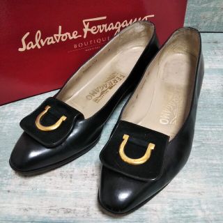 サルヴァトーレフェラガモ(Salvatore Ferragamo)のFerragamo ❇️お買い得  ガンチーニゴールド金具   パンプス  7B(ハイヒール/パンプス)