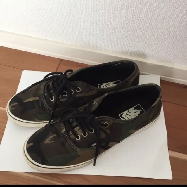 VANS(ヴァンズ)の★美品★ VANS カモフラ　スニーカー　 レディースの靴/シューズ(スニーカー)の商品写真