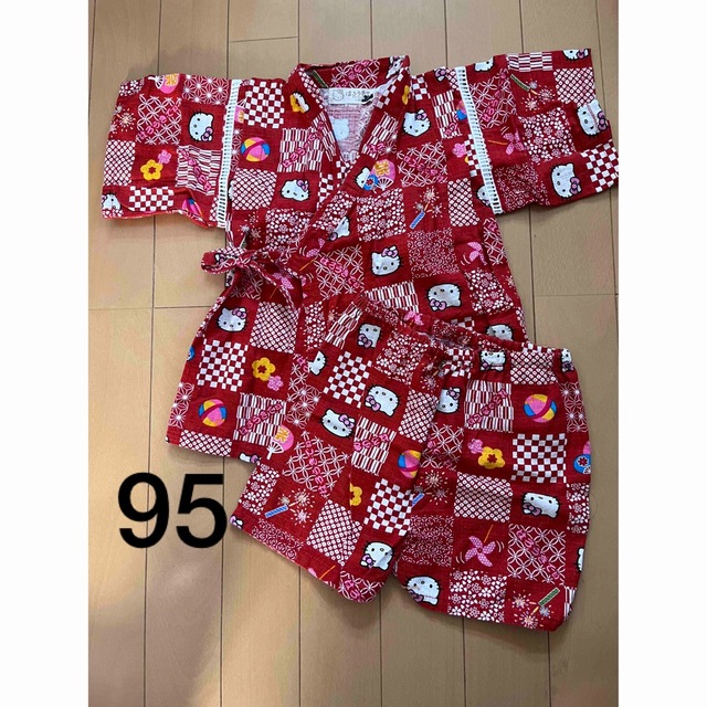 ハローキティ(ハローキティ)のハローキティ　甚平　95サイズ キッズ/ベビー/マタニティのキッズ服女の子用(90cm~)(甚平/浴衣)の商品写真