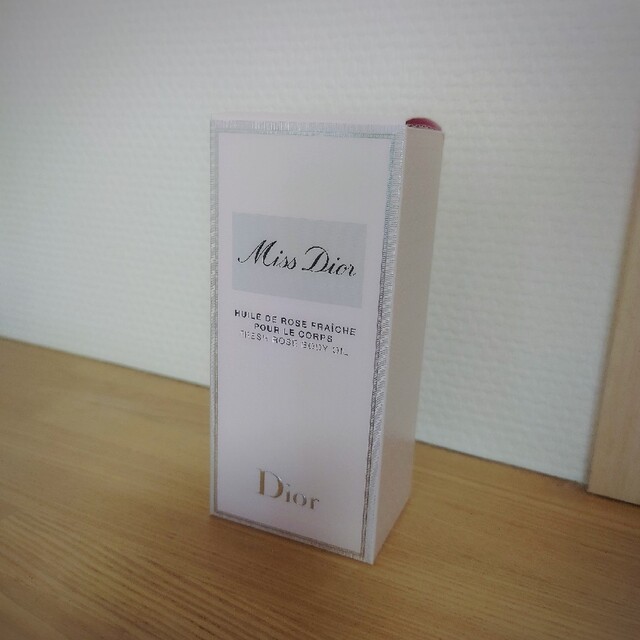 Christian Dior(クリスチャンディオール)のディオール　Dior  ボディオイル コスメ/美容のボディケア(ボディオイル)の商品写真