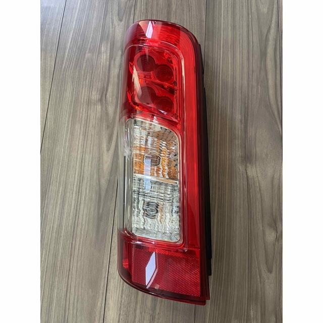 日産 NV350 キャラバン E26 後期 純正 左 LED テール ライト