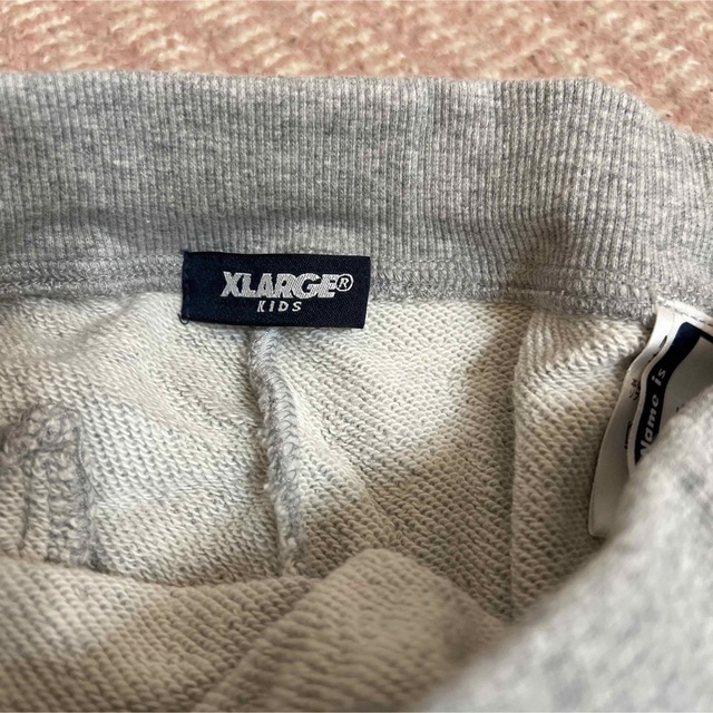 XLARGE(エクストララージ)のエクストララージ XLARGE スウェット　パンツ　ロゴ キッズ/ベビー/マタニティのキッズ服男の子用(90cm~)(パンツ/スパッツ)の商品写真