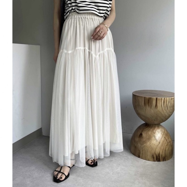 CAPRICIEUX LE'MAGE(カプリシューレマージュ)の【CAPRICIEUX LE'MAGE】チュールスカート（ホワイト）た レディースのスカート(ロングスカート)の商品写真