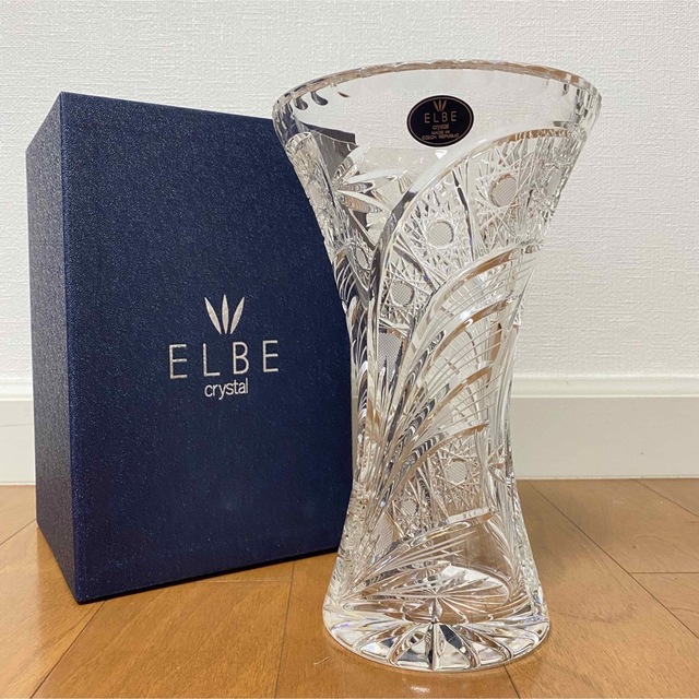 【5/1お値下げお値下げ】ELBE crystal エルベクリスタル　花瓶 インテリア/住まい/日用品のインテリア小物(花瓶)の商品写真