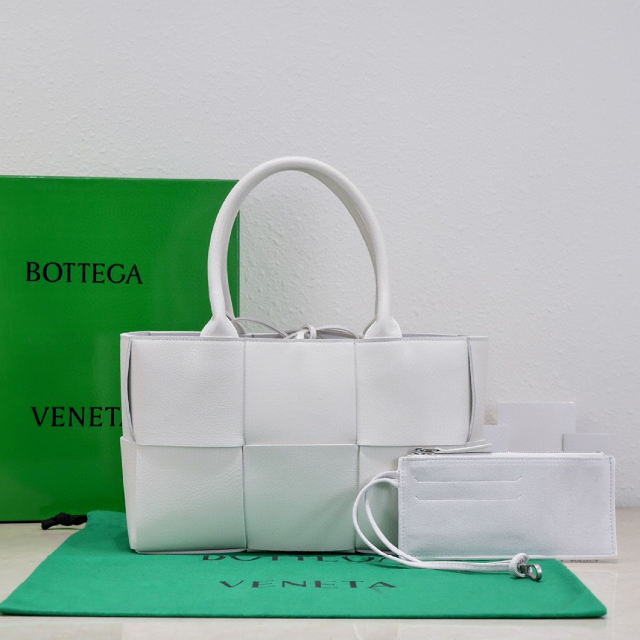 Bottega Veneta - 新品正規品 BOTTEGA VENETA ボッテガヴェネタ　トートバッグ