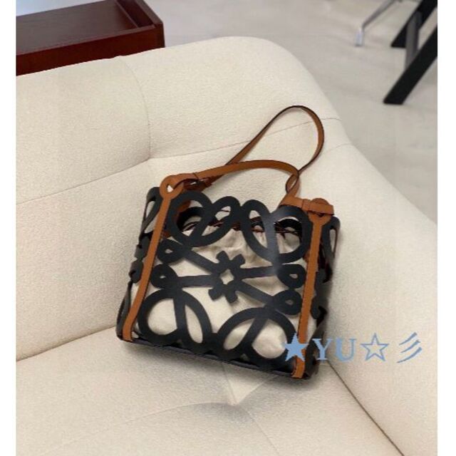コンビニ受取対応商品】 LOEWE - トートバッグ カットアウトポーチ 激