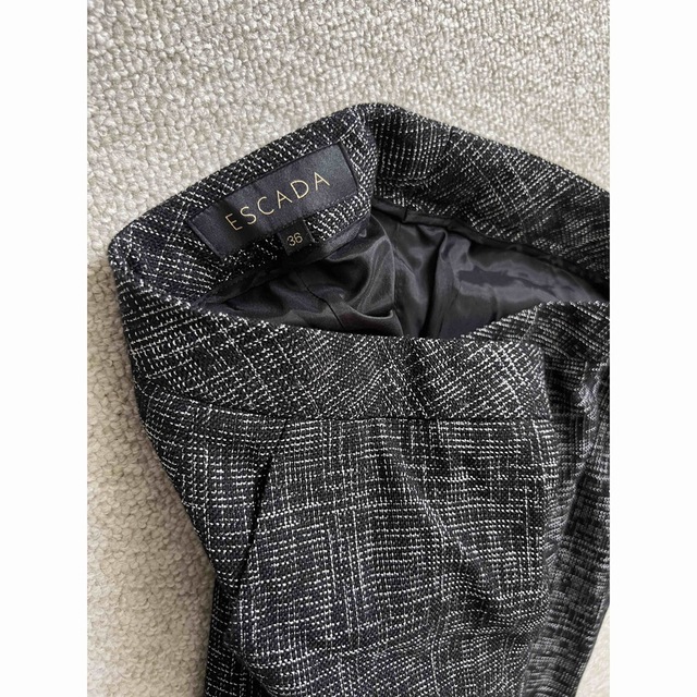 ESCADA(エスカーダ)のサイズ36 ESCADA パンツスーツ  レディースのフォーマル/ドレス(スーツ)の商品写真