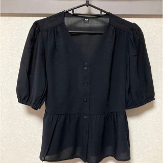 ユニクロ(UNIQLO)のレーヨンローンVネックブラウス（半袖）Vネット ブラウス ペプラム風 ユニクロ(シャツ/ブラウス(半袖/袖なし))