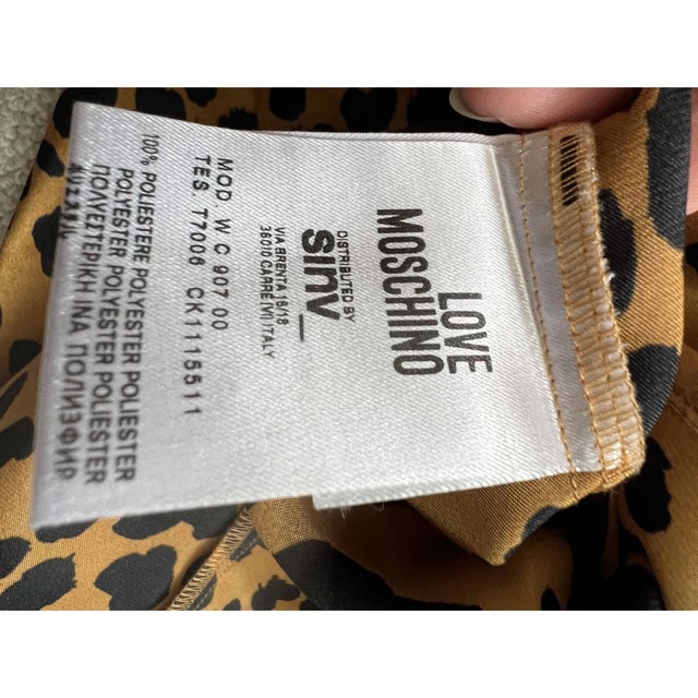 MOSCHINO(モスキーノ)のラヴ　モスキーノ　 レディースのトップス(シャツ/ブラウス(長袖/七分))の商品写真