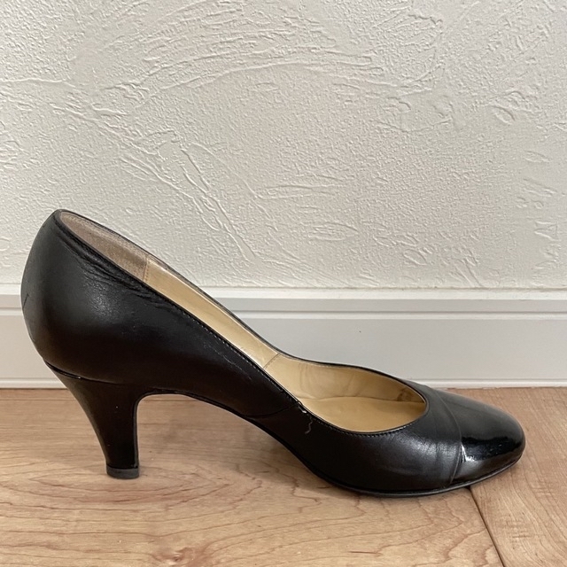 THE SUIT COMPANY(スーツカンパニー)の黒　7cmヒールビジネスパンプス レディースの靴/シューズ(ハイヒール/パンプス)の商品写真