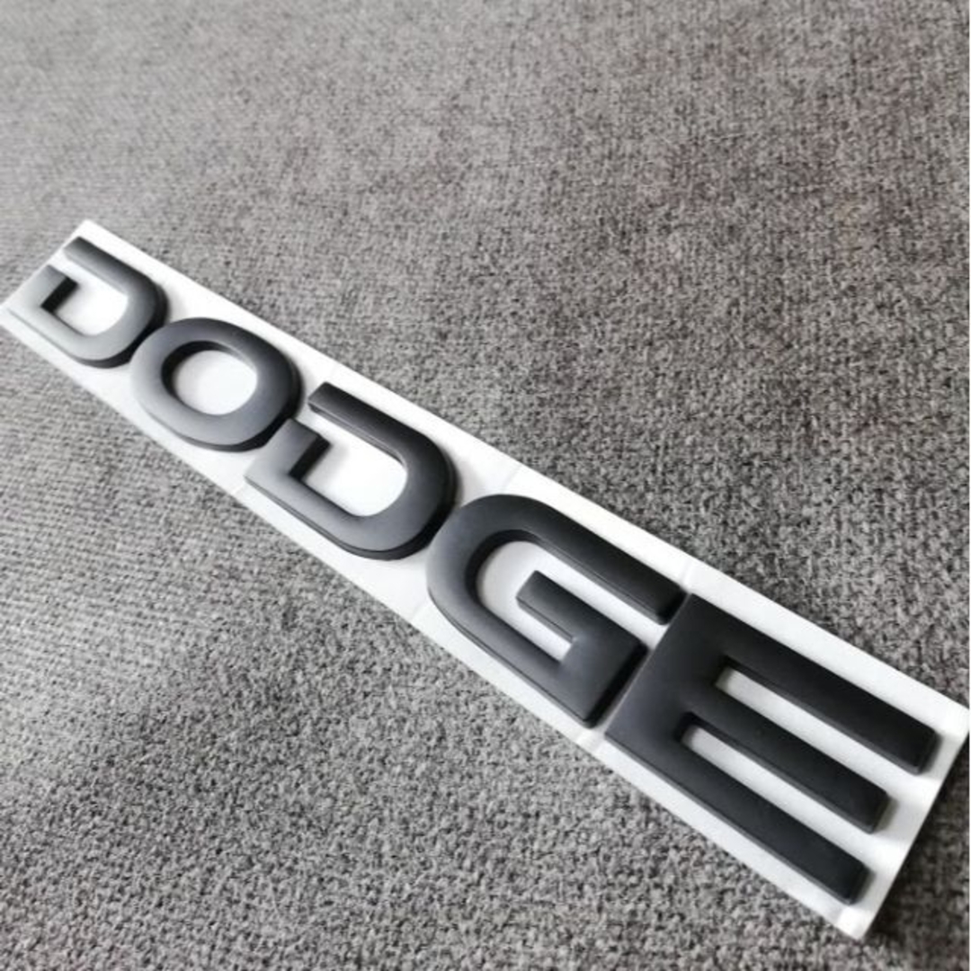 DODGE　ダッジ　ロゴ　エンブレム　黒　ブラック 自動車/バイクの自動車(車外アクセサリ)の商品写真