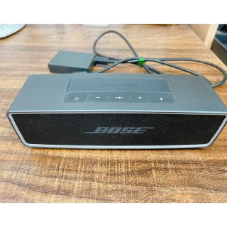 ボーズ(BOSE)のBOSEポータブルスピーカーsoundlink MINI ブラック(スピーカー)