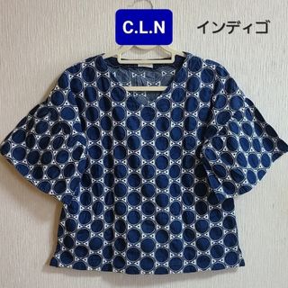 シーエルエヌ(C. L. N)の《C.L.N・シーエルエヌ》インディゴ エンブロイダリーチュニック(シャツ/ブラウス(半袖/袖なし))