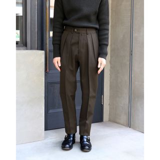 コモリ(COMOLI)のNEAT AWC CAVALRY TWILL｜TAPERED - Khaki(スラックス)