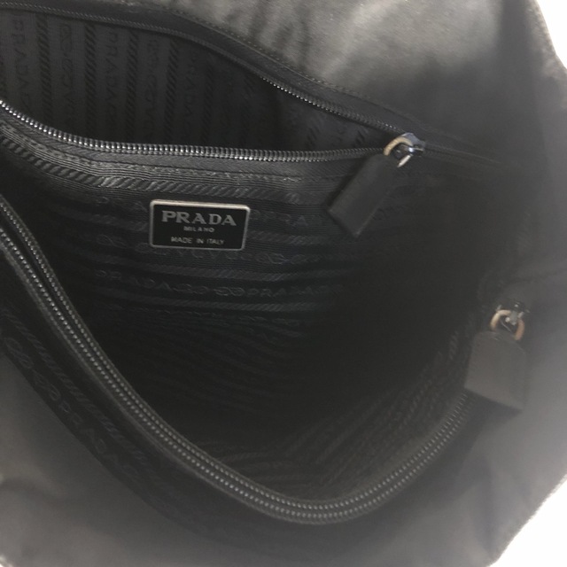 PRADA(プラダ)のプラダ　ナイロントート　黒 レディースのバッグ(トートバッグ)の商品写真