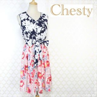 チェスティ(Chesty)のチェスティ　ノースリーブ　ワンピース　花柄 ベルトリボン　Vネック　1　S(ひざ丈ワンピース)