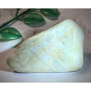 糸魚川 ✨　翡翠　原石　ジェダイド　タンブル(置物)
