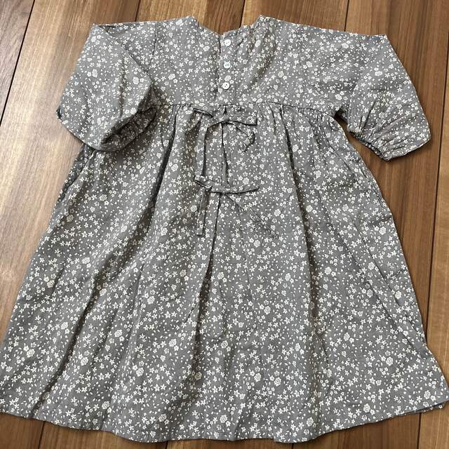 tete a tete(テータテート)のteteatete 花柄ワンピース【新品】 キッズ/ベビー/マタニティのキッズ服女の子用(90cm~)(ワンピース)の商品写真