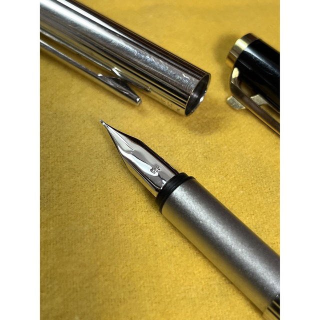 MONTBLANC(モンブラン)の【中古品】MONTBLANC  ノブレス　,レバー式ボールペン インテリア/住まい/日用品の文房具(ペン/マーカー)の商品写真