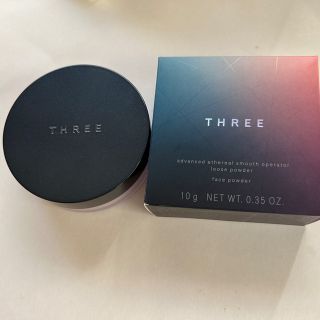 スリー(THREE)のTHREE アドバンスドエシリアルスムースオペレーター　ルースパウダーX01限定(フェイスパウダー)