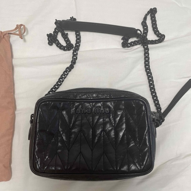 miumiu チェーンバッグ ショルダーバッグ - ショルダーバッグ