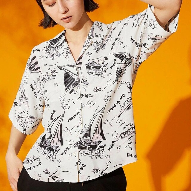 GRACE CONTINENTAL(グレースコンチネンタル)のサーフプリント オープンカラーシャツ レディースのトップス(シャツ/ブラウス(半袖/袖なし))の商品写真