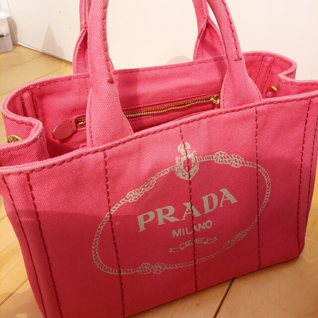 PRADA(プラダ)のコゼット姫様 専用 レディースのバッグ(ハンドバッグ)の商品写真