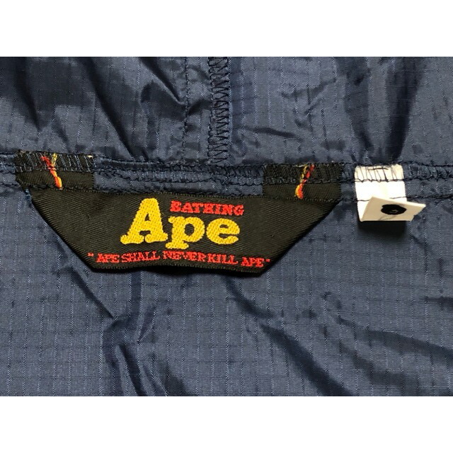 A BATHING APE(アベイシングエイプ)のA BATHING APE（アベイシングエイプ）ナイロン　アラノック　パーカー　プルオーバーパーカー【中古】【007】 メンズのトップス(パーカー)の商品写真