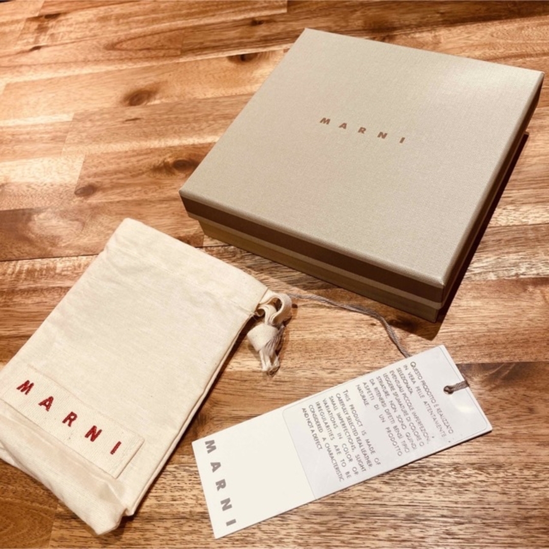 MARNI ミニウォレット マスタード×ネイビー×ピンク (箱、保存袋付き