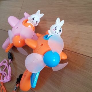 🐰うさぎの手動…扇風機✴️ストラップ付き2個(扇風機)