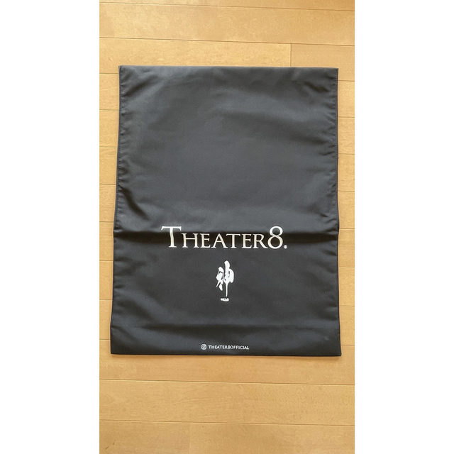 FEAR OF GOD(フィアオブゴッド)の【激レア】THEATER8 -神- × FOG ESSENTIALS コラボT メンズのトップス(Tシャツ/カットソー(半袖/袖なし))の商品写真