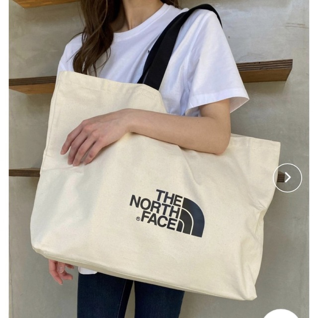 THE NORTH FACE(ザノースフェイス)の韓国ノースフェイスホワイトレーベルショルダーバッグTNFショッパーバッグ大容量 レディースのバッグ(ショルダーバッグ)の商品写真