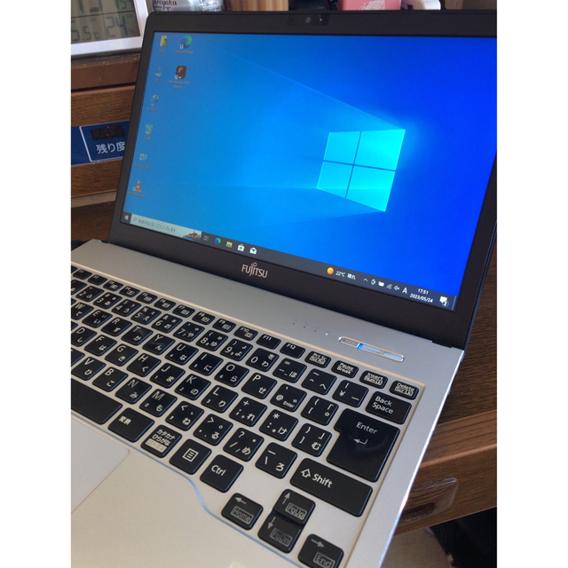 富士通　LIFEBOOK S904/J  FHD/i5/10GB/SSD/AC