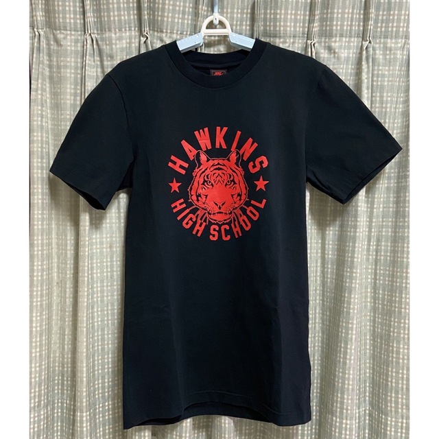 ナイキ ストレンジャーシングス tシャツ 未使用 Stranger Things | フリマアプリ ラクマ