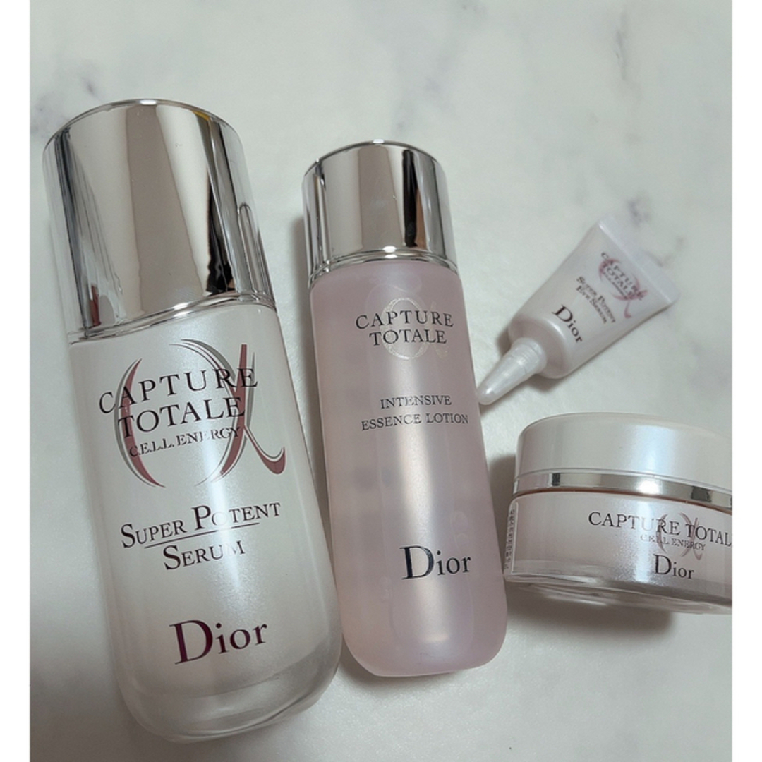 Dior(ディオール)のDior カプチュールトータルセラム ホリデーセット 新品未使用未開封 コスメ/美容のスキンケア/基礎化粧品(美容液)の商品写真