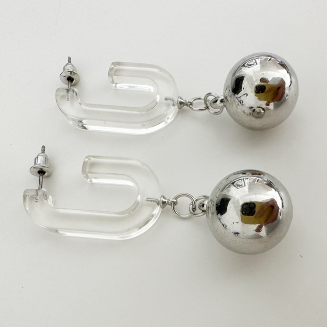 Silver ball x clear motif pierce シルバーピアス レディースのアクセサリー(ピアス)の商品写真