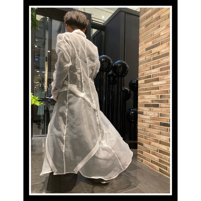 Yasuyuki Ishii - yasuyuki.ishii デザイン型ダーツ入り ロング Yasuyuki Ishii - yasuyuki.ishii デザイン型ダーツ入り ロング