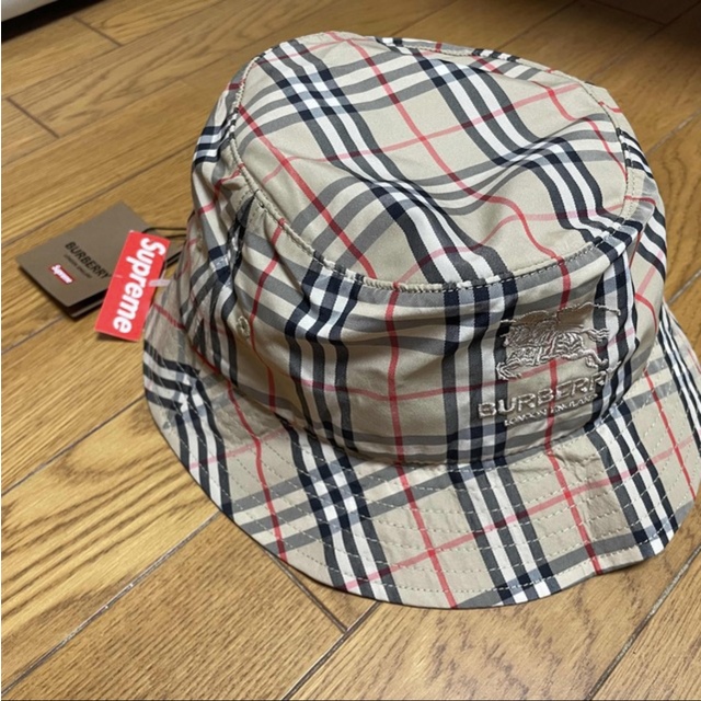 Supreme(シュプリーム)のsupreme Burberry バケットハット メンズの帽子(ハット)の商品写真