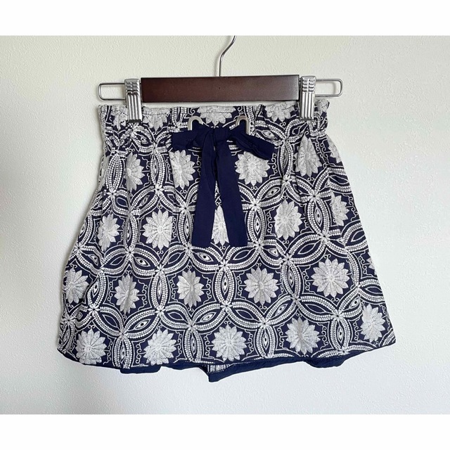 ZARA KIDS(ザラキッズ)のZARA   ザラ   刺繍スカート キッズ/ベビー/マタニティのキッズ服女の子用(90cm~)(スカート)の商品写真