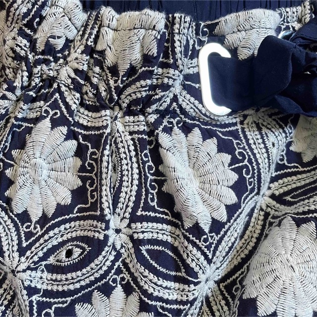 ZARA KIDS(ザラキッズ)のZARA   ザラ   刺繍スカート キッズ/ベビー/マタニティのキッズ服女の子用(90cm~)(スカート)の商品写真