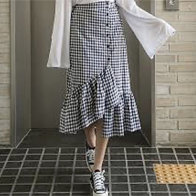 CECIL McBEE(セシルマクビー)のギンガムチェックフリルロングスカート　ブロックチェックフリル レディースのスカート(ロングスカート)の商品写真