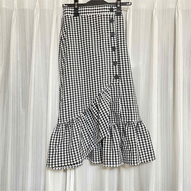 CECIL McBEE(セシルマクビー)のギンガムチェックフリルロングスカート　ブロックチェックフリル レディースのスカート(ロングスカート)の商品写真