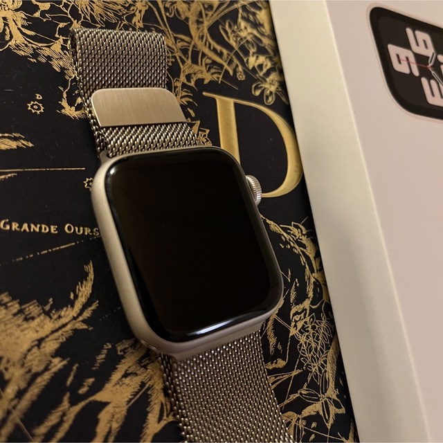 Apple Watch(アップルウォッチ)のApple watch SE  第2世代　40mm GPSモデル＋バンドセット レディースのファッション小物(腕時計)の商品写真