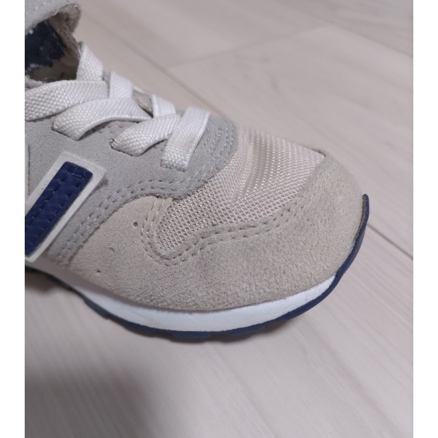 ニューバランス 996 グレー 17cm New Balance キッズ/ベビー/マタニティのキッズ靴/シューズ(15cm~)(スニーカー)の商品写真